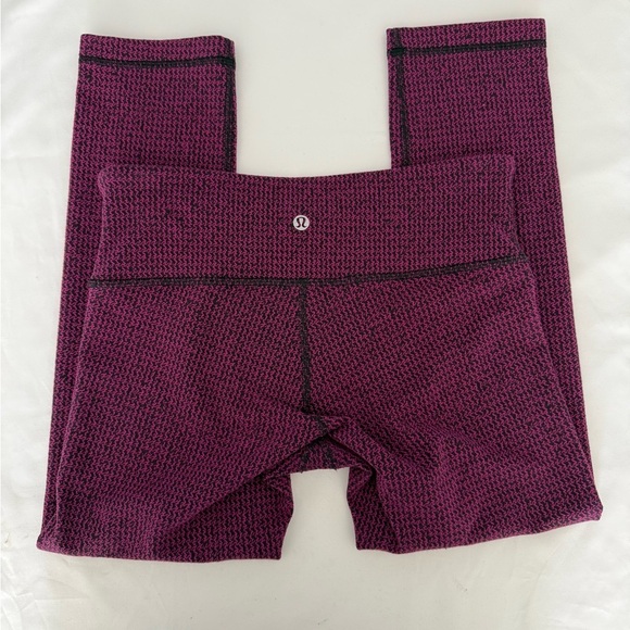 Lululemon Wunder Under Crop‎ III Teeny Tooth Deep Fuchsia Black Size 6 - Picture 11 of 11